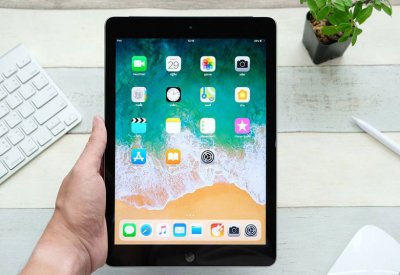 آبل تخفض سعر iPad 10.2 2020