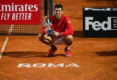 ديوكوفيتش يتوج بلقب بطولة إيطاليا المفتوحة للتنس