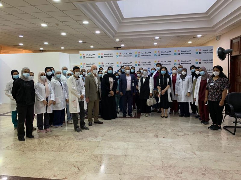 38 متطوعاً من طلبة جامعة الخليج العربي يشاركون بالتطوع في التجارب السريرية