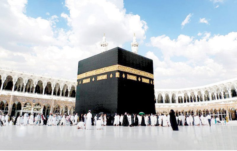 السعودية تسمح بعودة العمرة والزيارة تدريجياً