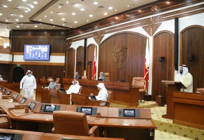 مواطنون يسخرون من اقتراح نيابي لإسقاط القروض