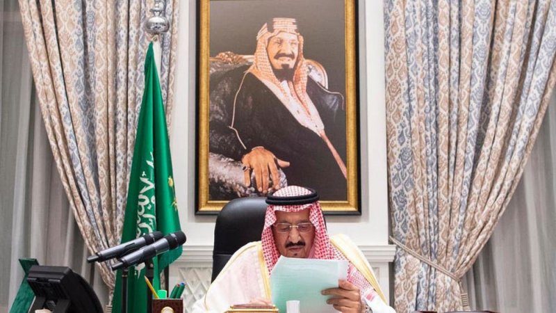 الملك سلمان: يجب صد الدول الداعمة لأيديولوجيات متطرفة