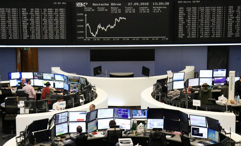 تباين أداء أسهم أوروبا مع ارتفاع حالات كوفيد-19
