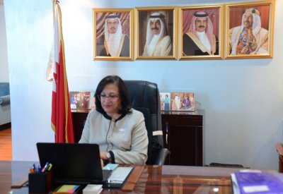 الصالح تعرب عن شكرها لاختيار "الصحة" للتكريم ومنحها جائزة سمو الشيخ عيسى بن علي للعمل التطوعي