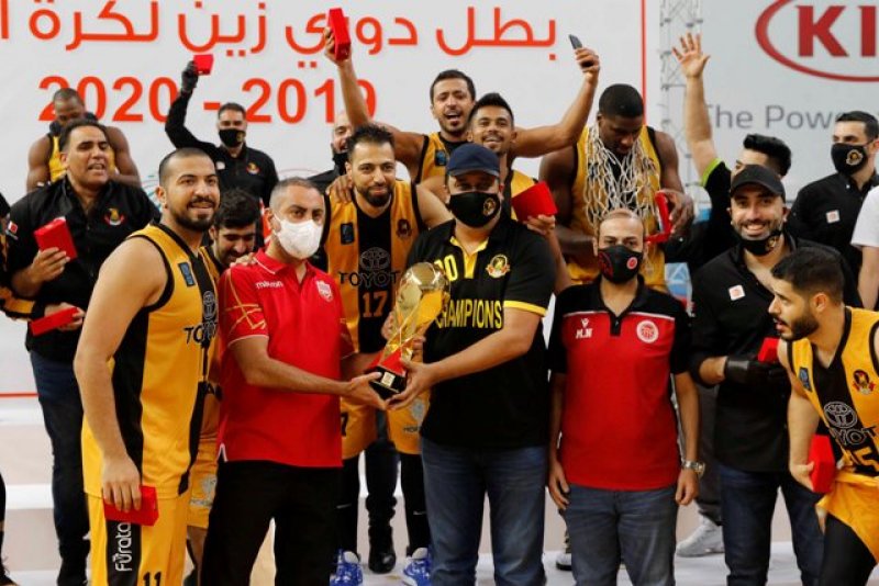 النسر الأهلاوي حديد.. حلق بالذهب من جديد