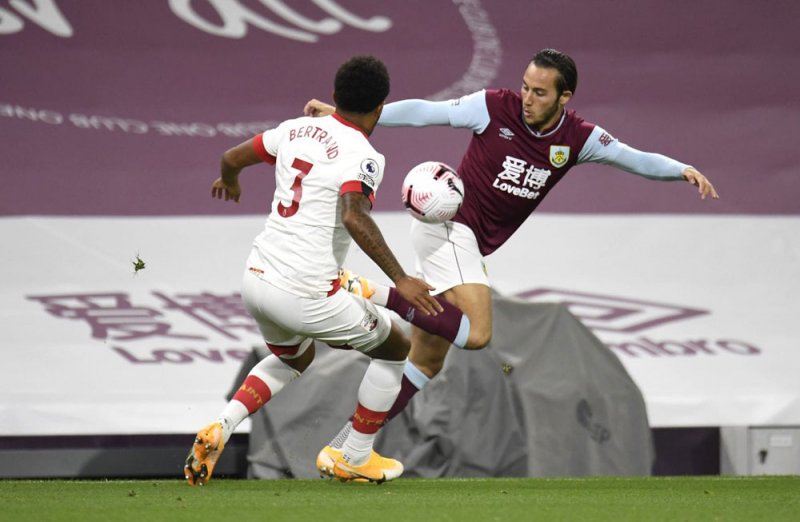 ساوثهامتون يفوز على بيرنلى 1-0 بالدوري الانجليزي