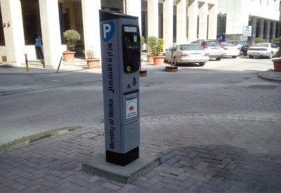 البلديات تطالب بحقها في رسوم عدادات السيارات
