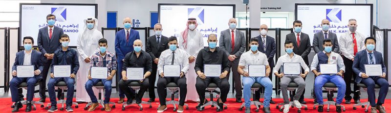 إبراهيم خليل كانو تحتفل بتخريج أول دفعة من المتدربين في مجال صباغة وسمكرة السيارات