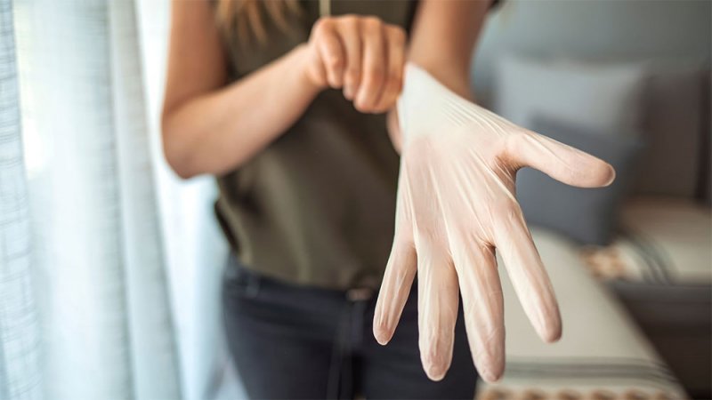 كيف تقضي على فيروس “كورونا” في المنزل؟