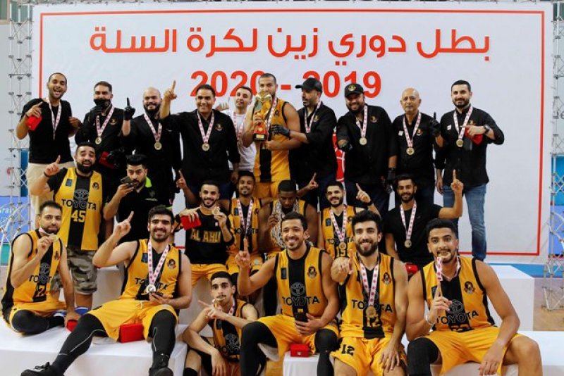 الأهلي بالذهب يلمع .. وعيون الزعيم تدمع