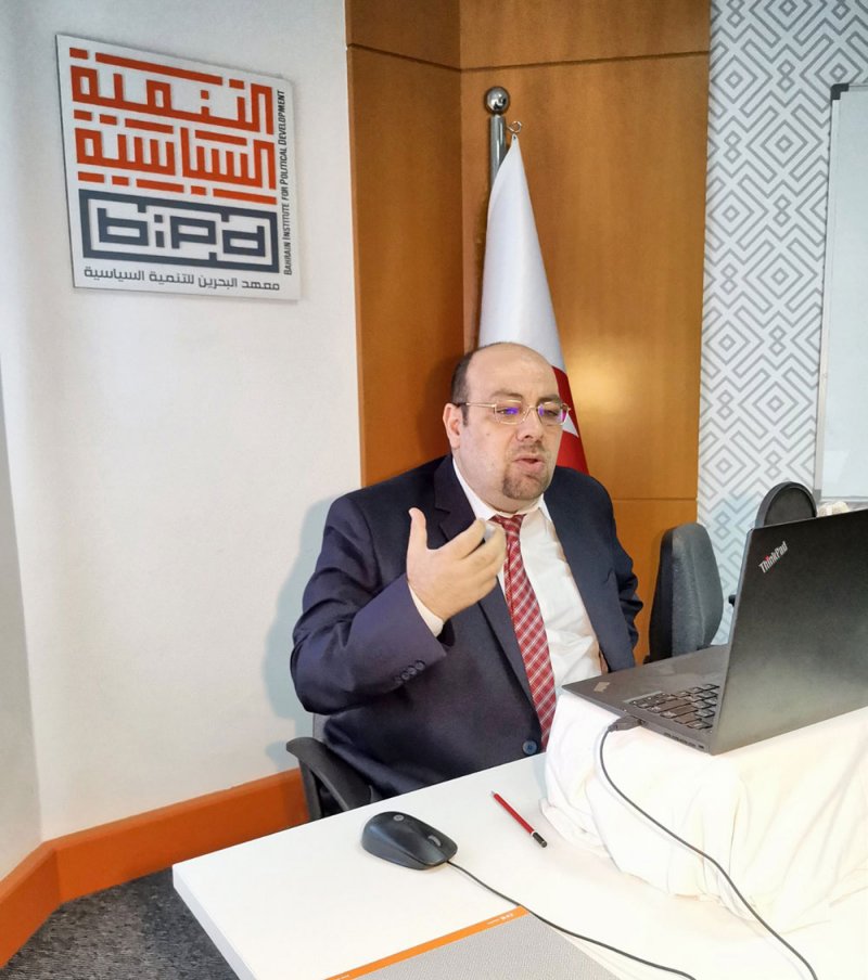 "التنمية السياسية" يختتم ورشة (مهارات التحليل السياسي)