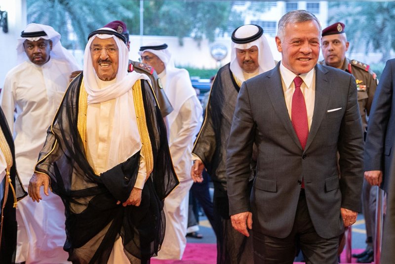 العاهل الأردني: فقدنا اليوم أخاً كبيراً وزعيماً حكيماً