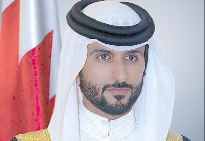 ناصر بن حمد: فقدنا أحد أبرز فرسان العمل الخيري والإنساني