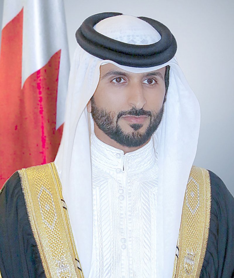 ناصر بن حمد: فقدنا أحد أبرز فرسان العمل الخيري والإنساني