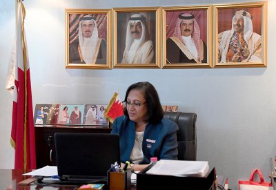 وزيرة الصحة تترأس الاجتماع الأول للجنة اختيار الفائزين بجائزة خليفة بن سلمان آل خليفة للطبيب البحريني