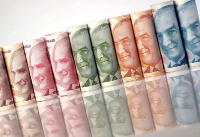 الليرة التركية تلامس مستوى متدنياً جديداً.. والتضخم يقفز قرب 12%