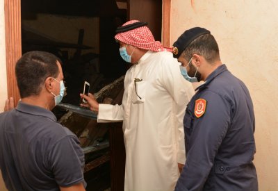 نائب محافظ الشمالية يتفقد منزلا انهار جزء من سقفه كرانة.. ويطمئن على سلامة أفراده