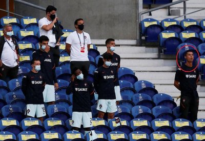 رونالدو.. خطأ "لا يصح" بالمدرجات وفتاة غيرت كل شيء