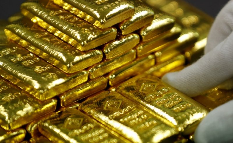 تراجع في أسعار الذهب مع صعود للدولار وتحسن الإقبال على المخاطرة