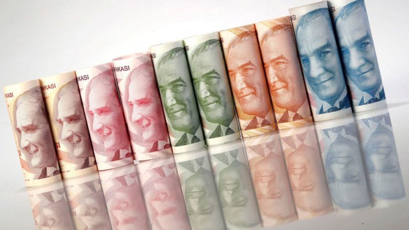 الليرة التركية تلامس مستوى متدنياً جديداً.. والتضخم يقفز قرب 12%