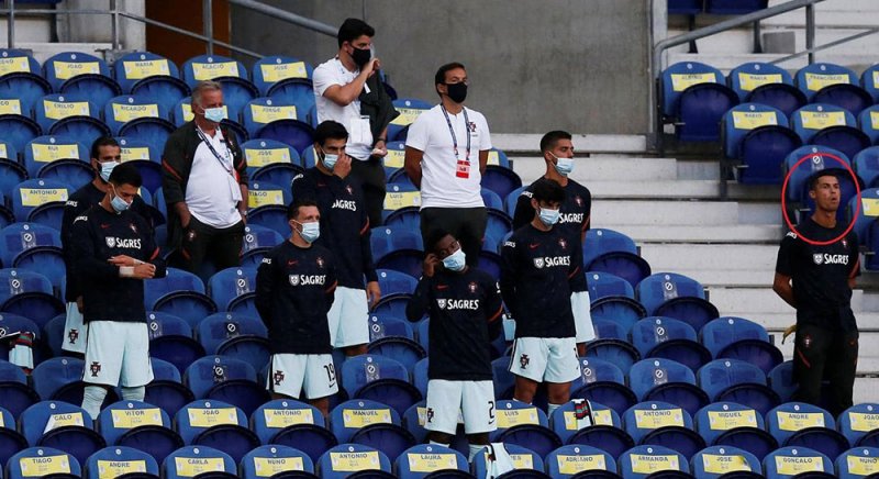 رونالدو.. خطأ "لا يصح" بالمدرجات وفتاة غيرت كل شيء