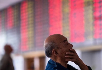 ثالث أكبر بورصة في العالم تتوقف عن العمل لهذا السبب