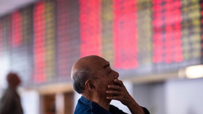 ثالث أكبر بورصة في العالم تتوقف عن العمل لهذا السبب