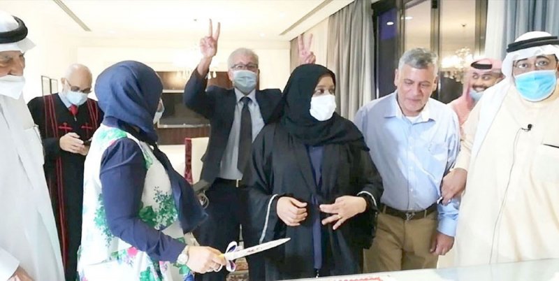 بعد مشاركته باحتفال كعكة السلام.. 9 بلاغات من رئيس "الرفق بالحيوان" ضد المسيئين