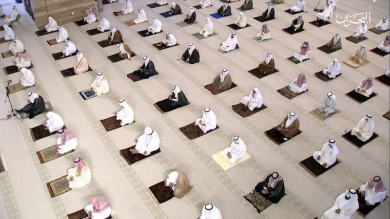 رئيس "الأوقاف السنية" يشيد بالتنظيم المتقن لإقامة صلاة الجمعة في "الفاتح"