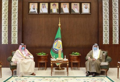 الأمين العام لمجلس التعاون يستقبل سفير مملكة البحرين لدى المملكة العربية السعودية