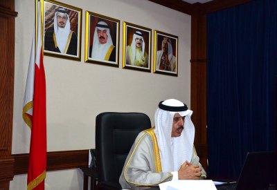 البحرين تحتفل بيوم المعلم العالمي ووزير التربية يلتقي المعلمين عن بعد 