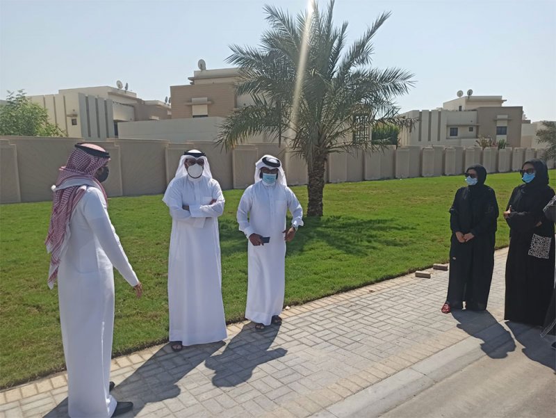 مدير عام بلدية "الجنوبية" يتفقد مشروع تجميل شارع الزلاق 