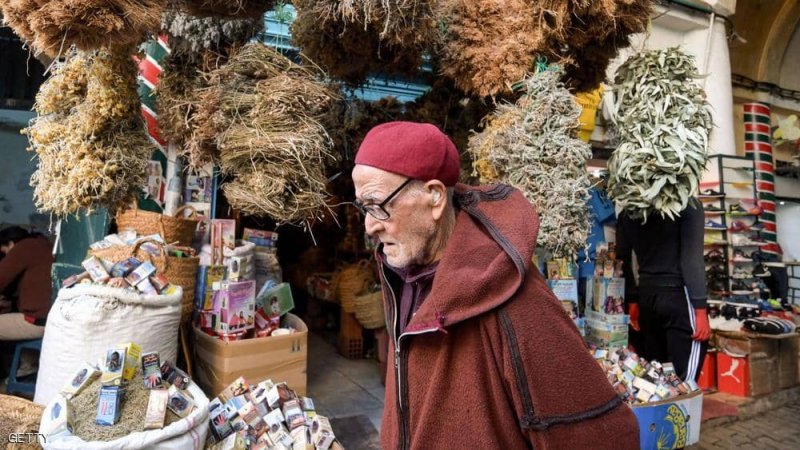 تونس.. حظر تجوال ومخاوف من موجة جديدة من جائحة كورونا