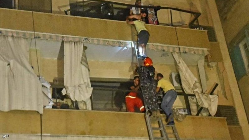 كوارث لبنان لا تنتهي.. قتيل وجرحى بانفجار في بيروت