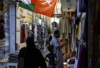 سلطنة عُمان تطبق ضريبة القيمة المضافة 5% في غضون 6 أشهر