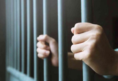 السجن سنة و6 أشهر للمتهمين بشهادة الزور