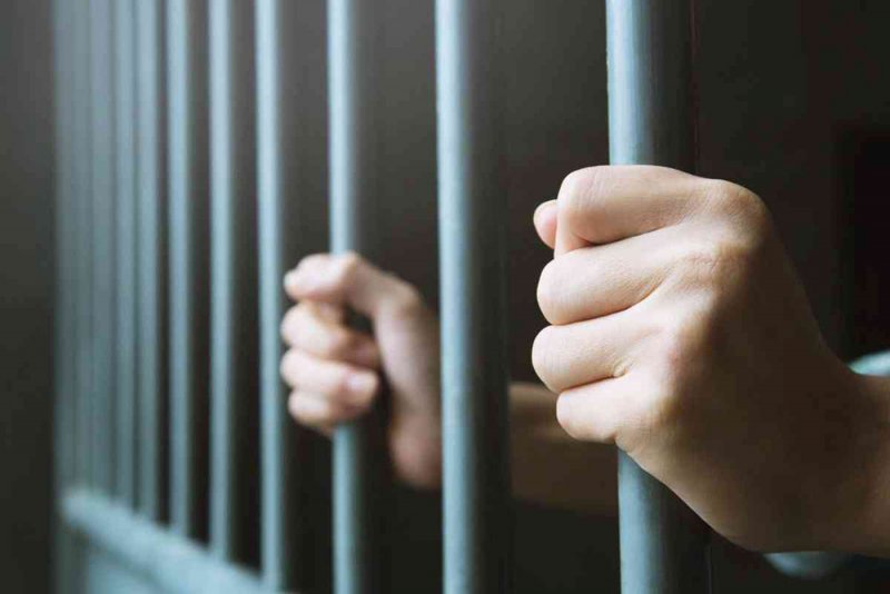 السجن سنة و6 أشهر للمتهمين بشهادة الزور