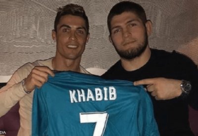 بالفيديو: رغم إصابته بكورونا.. رونالدو يوجه رسالة إلى المقاتل حبيب