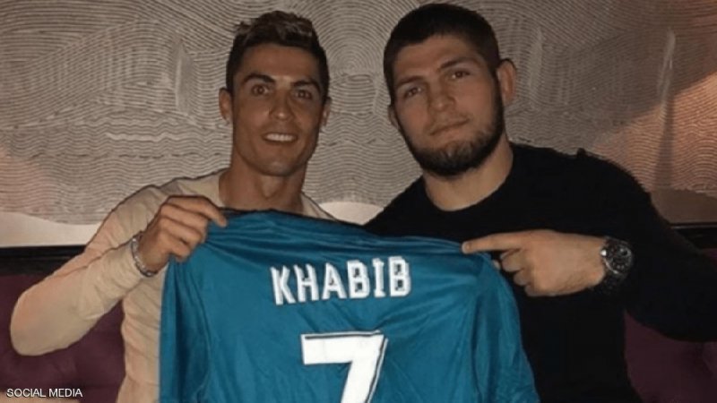 بالفيديو: رغم إصابته بكورونا.. رونالدو يوجه رسالة إلى المقاتل حبيب