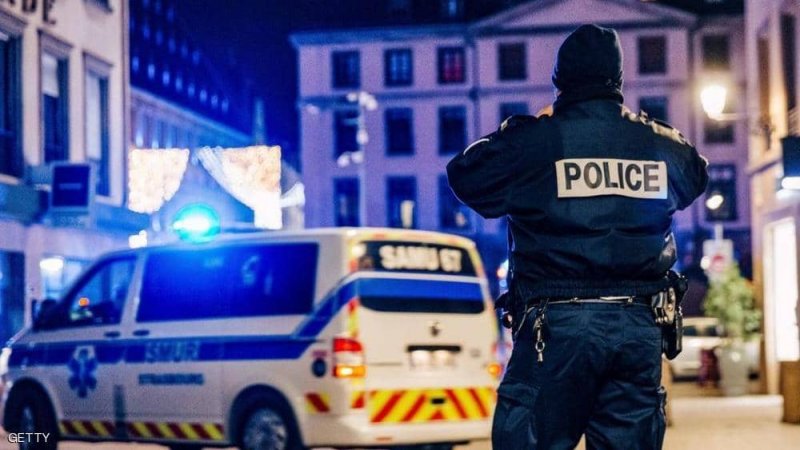 ذبح أستاذ تاريخ في باريس.. والشرطة تحقق في الجريمة
