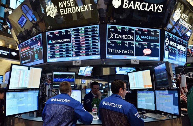آمال لقاح كورونا تدفع وول ستريت والمؤشرات الأوروبية إلى المنطقة الخضراء والذهب يتراجع