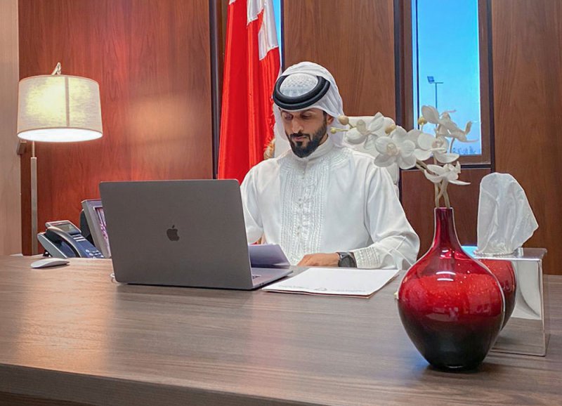سمو الشيخ ناصر بن حمد يدعو شباب البحرين والخليج العربي والعرب لتطوير ذواتهم والإبداع في مختلف المجالات