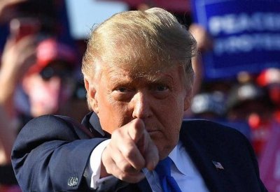 ترامب يحذر من انتخاب بايدن: سيستمع للعلماء ويفعلها