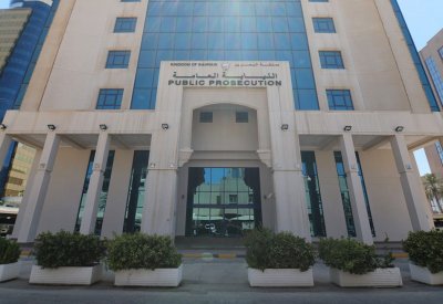 345 ألف دينار غرامات بحق 22 متهمًا احتفظوا بتصاريح عمل