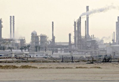 آل عباس يطالب بتوظيف أبناء قرى المصانع