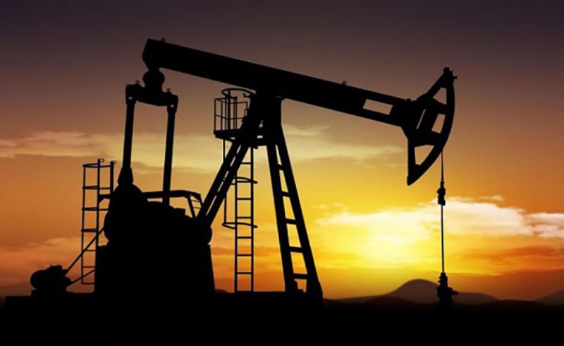أسعار النفط تتراجع وبرنت يسجل 42.73 دولارا للبرميل