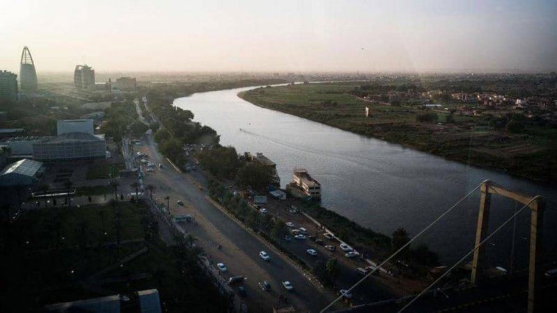 تغريدة ترامب تنعش الجنيه.. السودان يستعد لإزالة ركام العزلة