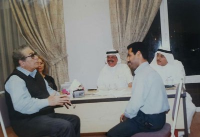 أنيس منصور..عملاق الصحافة وبساطة الأسلوب وروعته