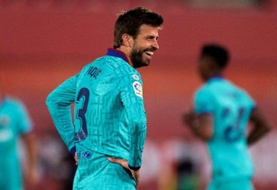 برشلونة يجدد عقود "النجوم الأربعة"