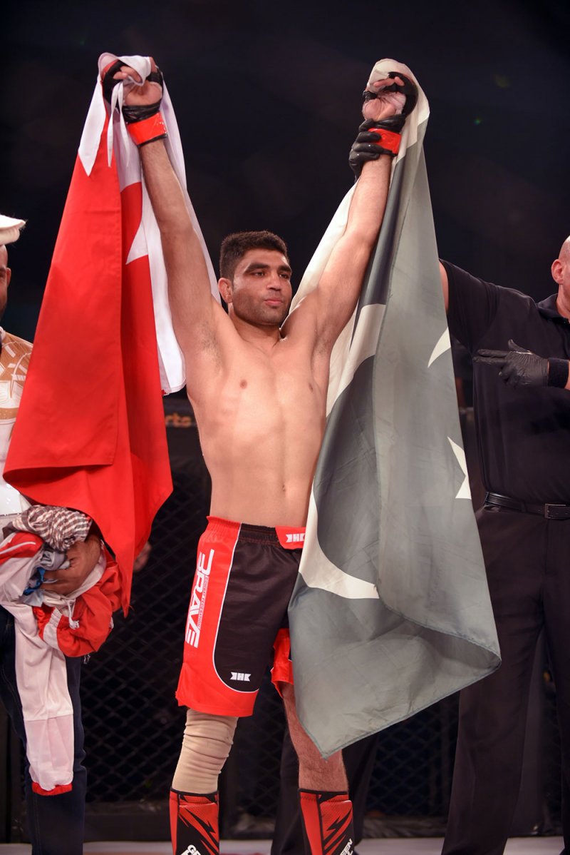 نجم KHK MMA عباس خان يستعد لظهوره الأول في عالم المحترفين في بطولة BRAVE CF 44